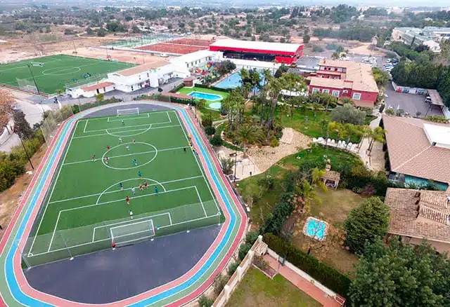 Camp de football en Espagne + formation linguistique à Valencia 6 Camp de football en Espagne + formation linguistique à Valencia 4